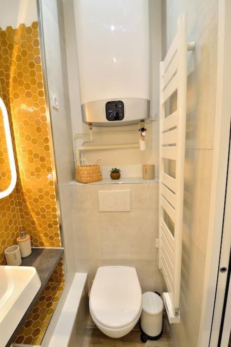 Tiny Cosy Namastay In Trendy Canal St Martin Area Appartement