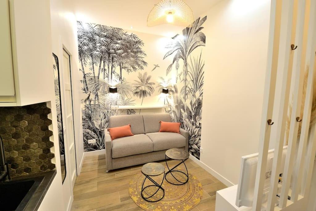 Tiny Cosy Namastay In Trendy Canal St Martin Area Appartamento Parigi